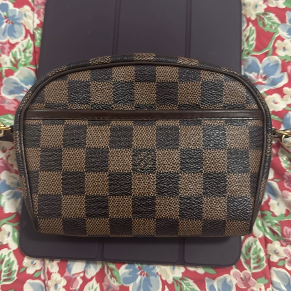 Vintage Louis Vuitton crossbody and belt bag in damier